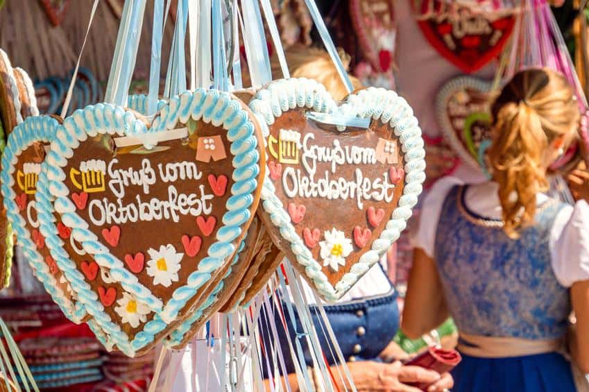Oktoberfest München: Lebkuchenherzenstand