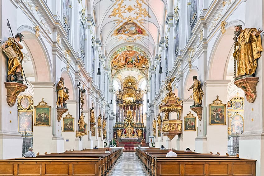 St. Peter Kirche München: Innenansicht